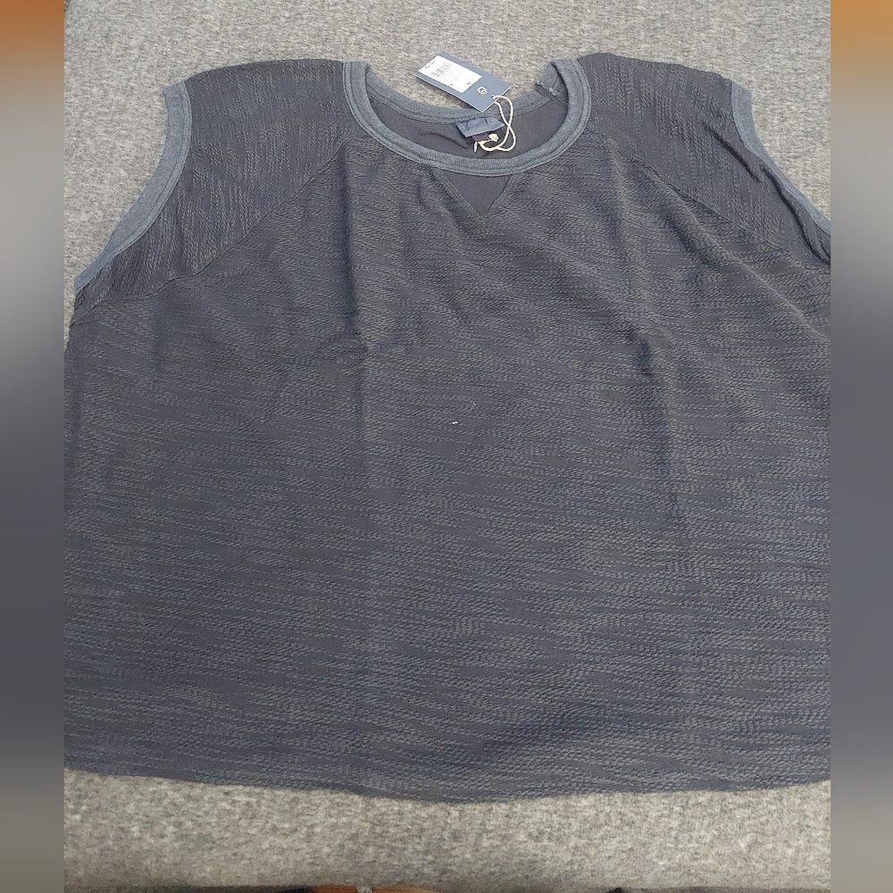 Nwt universal thread 3x sleeveless‎ top